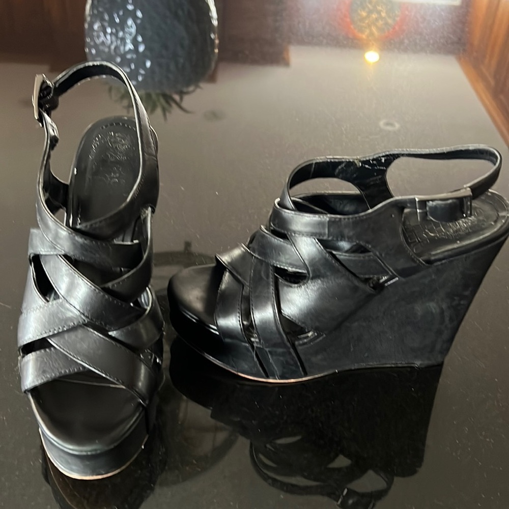 Vince Camuto Womens Platform Black Leather Sandals Size 5.5M.